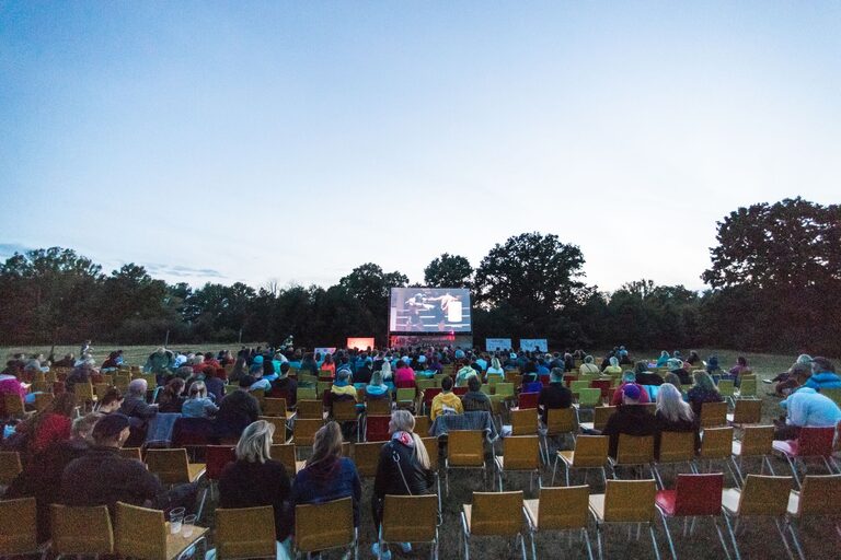 How to Plan the Perfect Screen-Light Evening at Home